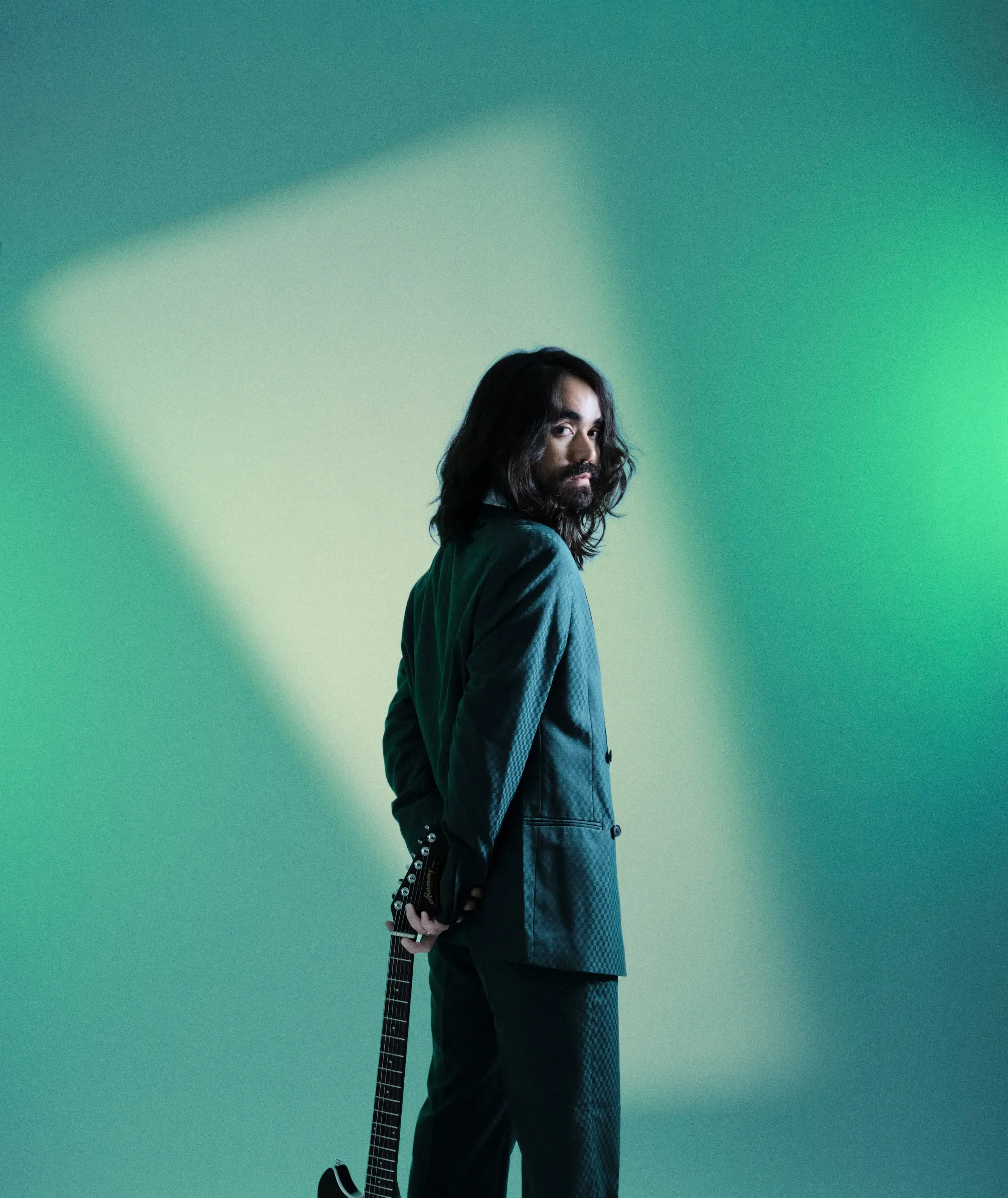 Guitar.com - Myles Jasnowski